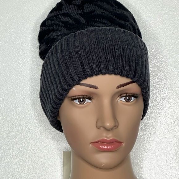 Sweaty Betty Jacquard Animal Print Wood Blend Gray/Black Beanie One Size - Picture 7 of 10